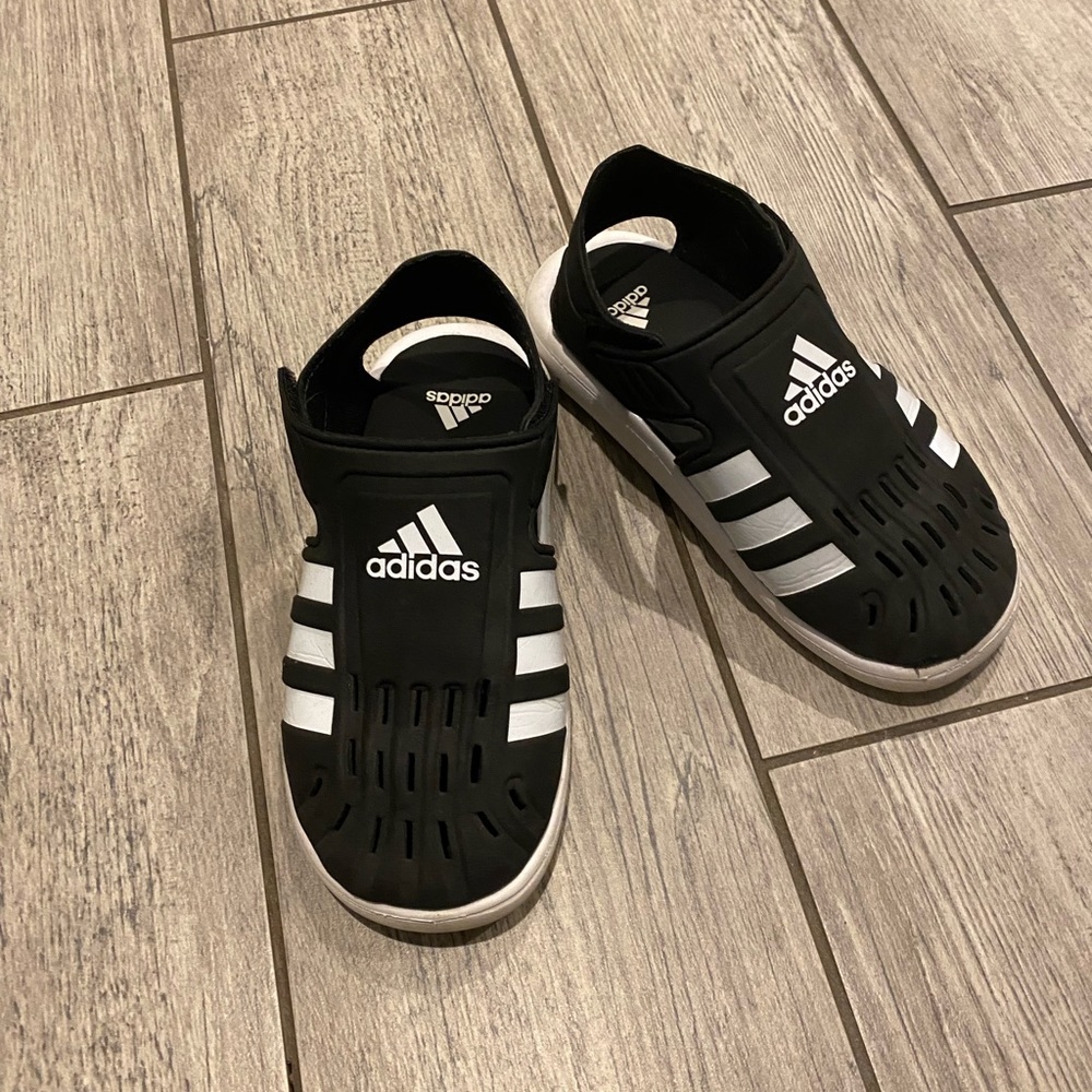 Adidas crocs